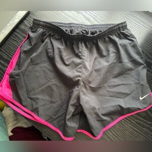 Nike Women's Dri-Fit Black/Pink Shorts Size XL